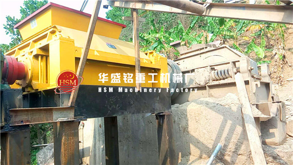 對輥破碎機圖片