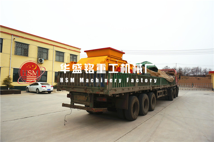 對(duì)輥破碎機(jī)發(fā)貨圖