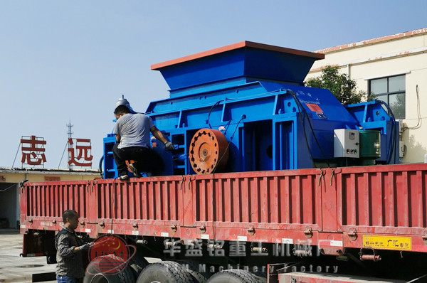 大型對輥破碎機圖片