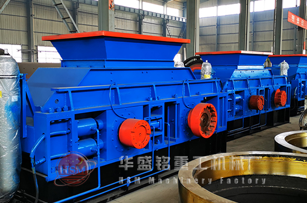 大型對輥破碎機(jī)圖片